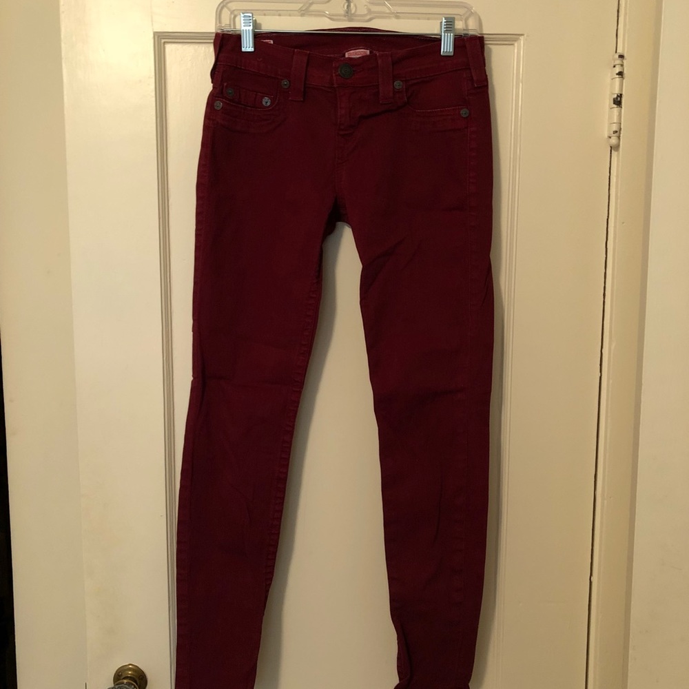 True Religion maroon jeggings. Size 27.